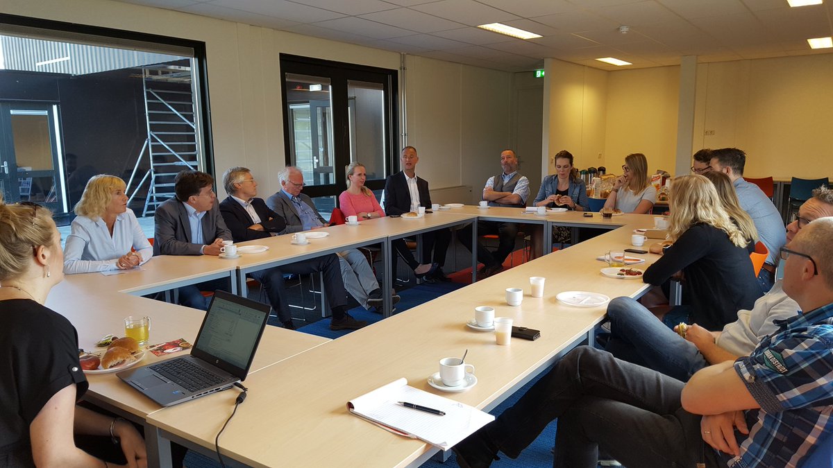 campusgr_'s tweet image. Tijdens een campusontbijt samen de acties en successen van Campus Groningen vieren en plannen!