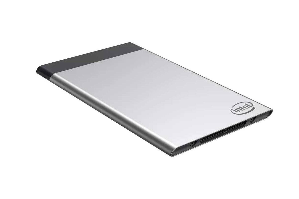 Hefestec's tweet image. Aunque no te lo creas, esto es un ordenador con 4GB de RAM, 128GB de almacenamiento y el tamaño de una tarjeta de crédito. #IntelComputeCard