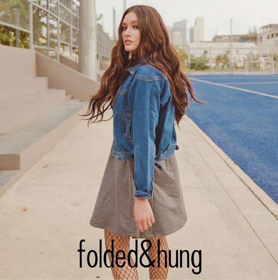 LAURENstersOFC's tweet photo. [laurenreidabook] I like my clothes folded.. and hung 😉😘 @foldedandhungph #iwearfoldedandhung #FHGeneration #FHClassOf2017 #thisisFHNow https://t.co/5I541bcUc4