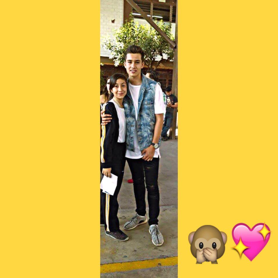 JanetRLopez12's tweet photo. @GibranOficial1 ¿sabes algo?Me encanto conocerte😻✨. https://t.co/EF6L2cTbs0