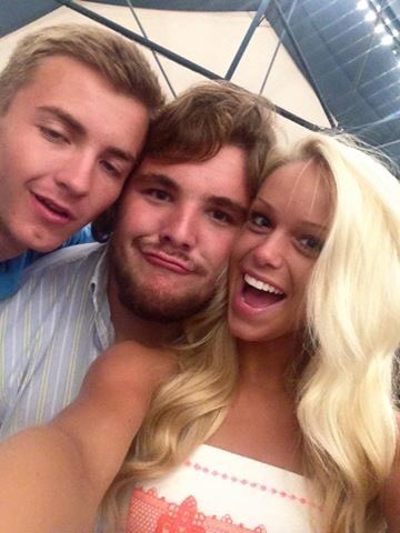 Taylorrbennett's tweet photo. HAPPY 21st BIRTHDAY @GarrettCurtis77 #gohawks #hsbffs 🍻🍺🍸🍷❤😁 https://t.co/uwpaEf2VFy