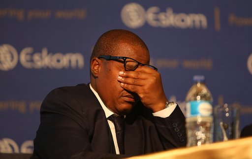 BDliveSA's tweet photo. This is how much #BrianMolefe’s pension is for three months as an MP https://t.co/dLArEx5gB4 https://t.co/tyZRbpCU8P