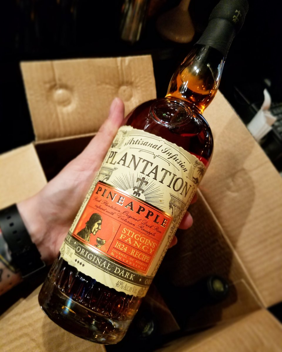 TheHabMobile's tweet photo. Christmas came early! Whole case of @PlantationRums #Stigginsfancy pineapple rum. https://t.co/8pohJMfsOc