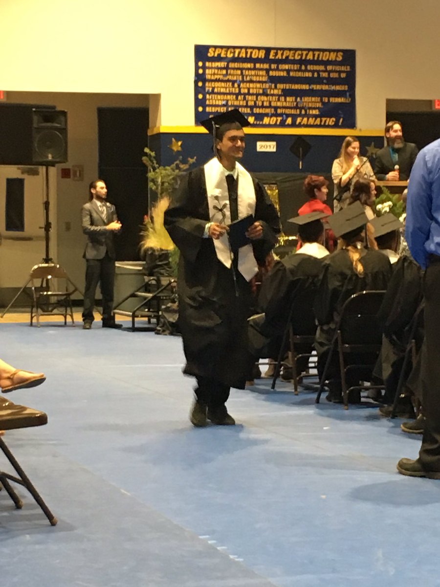 RHolmanSJUSD's tweet photo. Crowd was great at supporting all graduates. @CHSPhelan #snowlinegrad #families #snowline https://t.co/qDIH2Jzuin