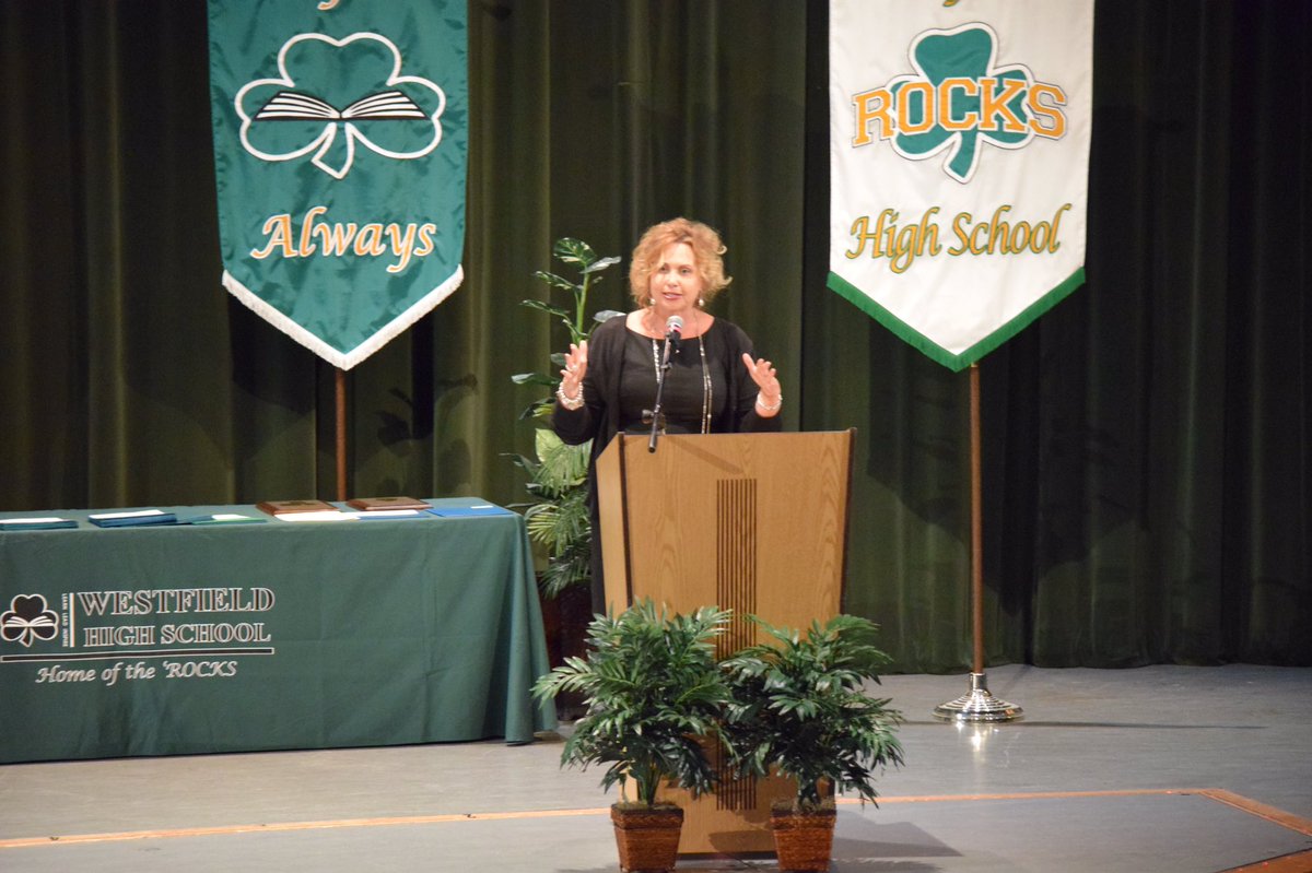 parshj's tweet photo. The @WWSWHS Senior Recognition &amp; Awards Night tonight was a great tribute to @shamrocks2017. Thanks @WHSCollegeReady and @MissMcGuireWHS! https://t.co/pVdjofAujU