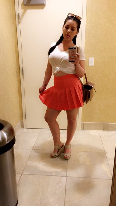 Summer things 🌻 https://t.co/jKGbuodWwG