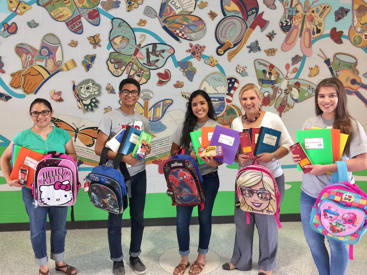 MrsLindaMarie's tweet photo. Our #APEURO SS purchased ✏️📚✂️🖍📓 & backpacks for children @LeeMeans8 #APWE @CollegeBoard #WeAreHCISD #TheDreamStartsHere https://t.co/VdHjvwtXzP