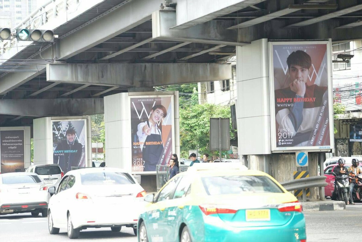 GMMTV's tweet photo. Thank you Chiness Fan for White Nawat Birthday :) https://t.co/YGhoCzLSx1