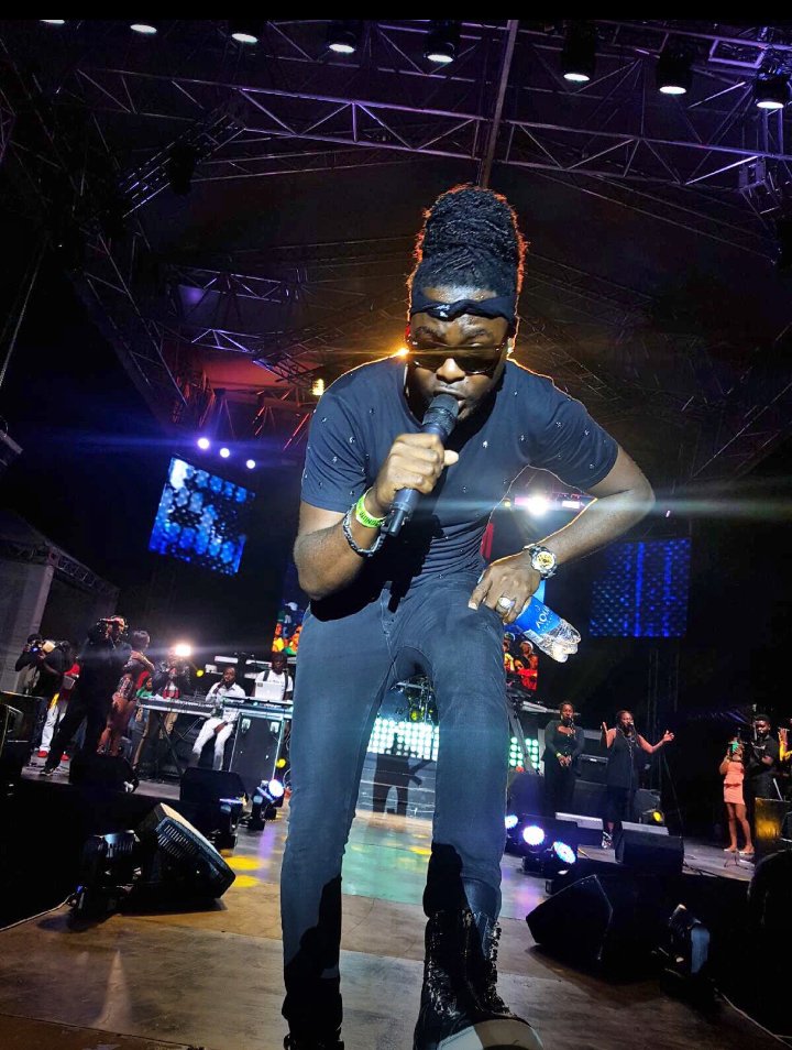 iamryancash's tweet photo. Special EarthStrong shout to @Frassmanbrilli #Frassman #brilliant https://t.co/ze6Rz5zrNZ