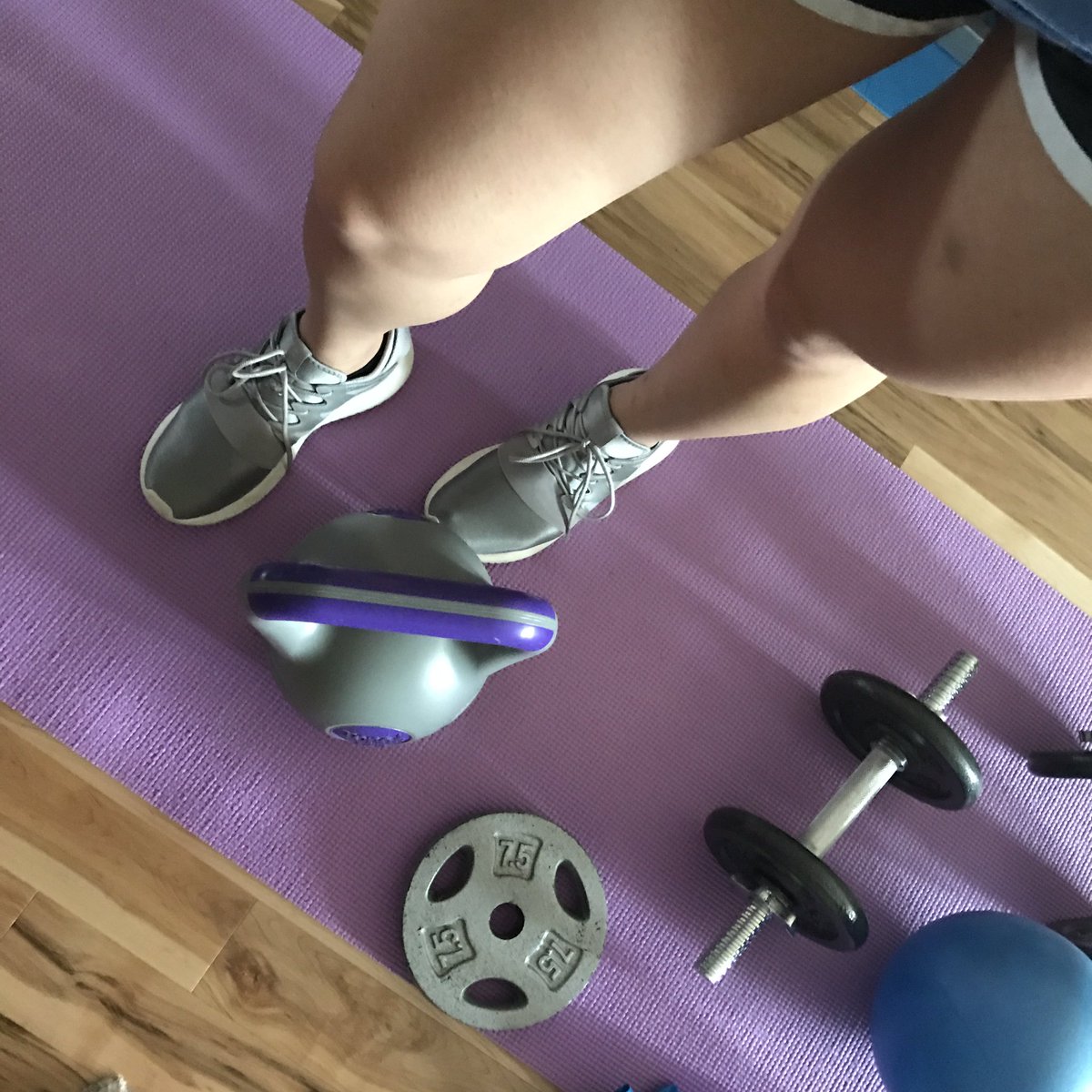 Ewalt15's tweet photo. From todays lower body circuit 💪🏼 #fit #health https://t.co/V46GkyiUt8
