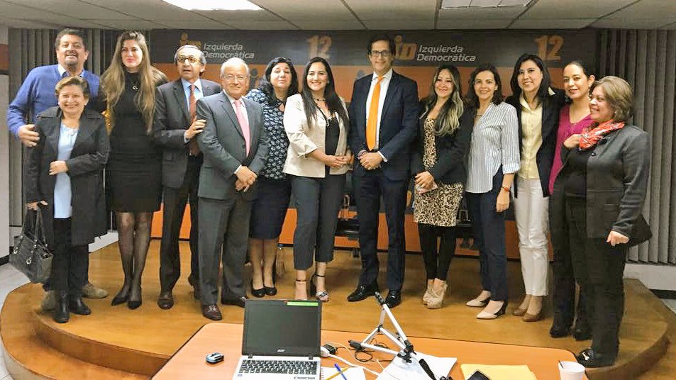 Nos faltó tiempo!
El tema es muy importante y ya tendremos nuevas oportunidades
Gracias <a href="/mariajosec/">María José Calderón</a> y <a href="/JCSolines/">Juan Carlos Solines</a> por acompañarnos en #IDeas