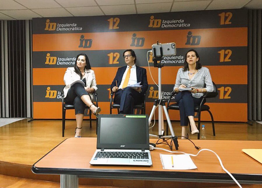 mariapaularomo's tweet photo. Nos faltó tiempo!
El tema es muy importante y ya tendremos nuevas oportunidades
Gracias @mariajosec y @JCSolines por acompañarnos en #IDeas https://t.co/O7Y8pNZYH1