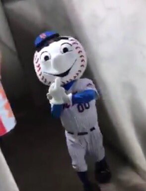 DaveCCLF's tweet photo. As a lifelong mets fan, living in MA, surrounded by Sox fans, I fully support this. #remember86 https://t.co/7v6iKy0QBf