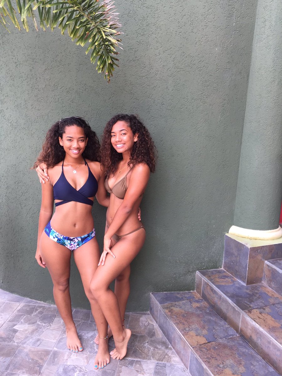 Allislovexo's tweet image. I LOVE MY TWIN ❤️