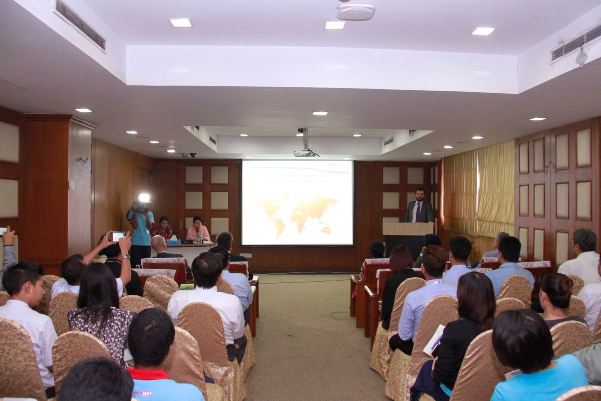 ITABangkok's tweet photo. FederUnacoma Presentation on EIMA Agrimach India 2017 presso @PrUmfcci  (29 maggio 2017 - Yangon) https://t.co/H277U3YwaO