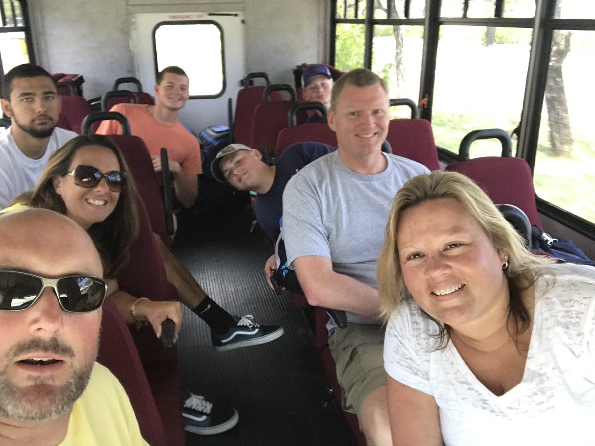 DebbieHusby's tweet photo. Missing paradise with my peeps on this #ThrowbackThursday!!!ππ’βοΈ Ready to go again!πβοΈπ³π΄#Barbados #islandhopping #turtleswim #cruiselife https://t.co/NhT20JMTYu