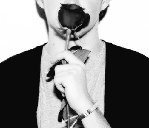 Theo_mgm's tweet photo. I just can't stop thinking about you. 🖤

{+1} https://t.co/5VUObLeODA