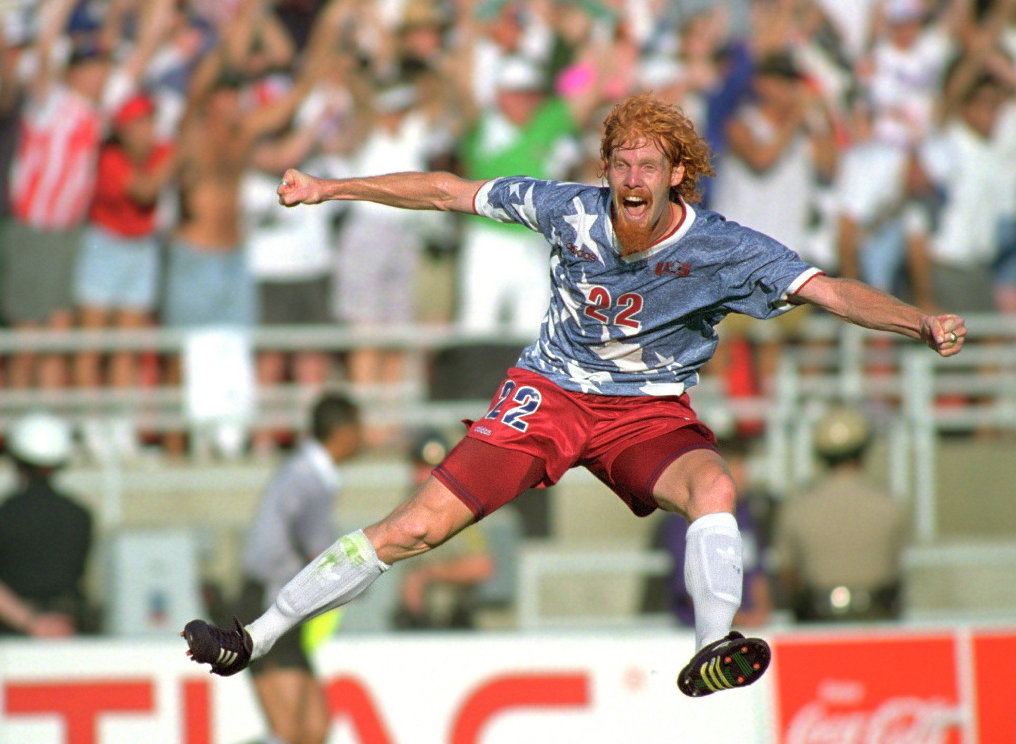 Happy Birthday to Alexi Lalas who turns 47 today! 