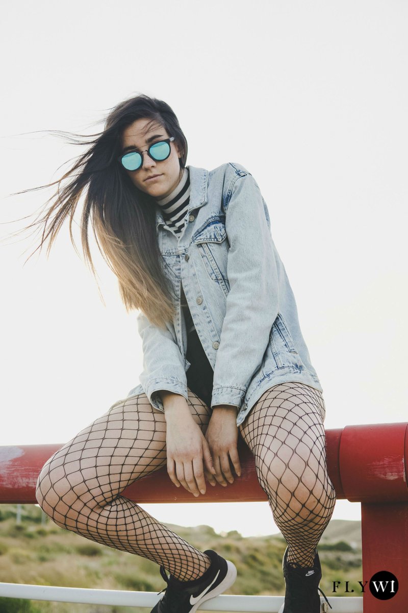 Flywisunglasses's tweet photo. Never Stop Dreaming
#Flywi #Sunglasses #BeWi #BeHappy #BeCool #NaturalBeauty #Smile #SpanishBeauty #SpanishGirl #FollowMe #FelizJueves https://t.co/uYc74PgEzK