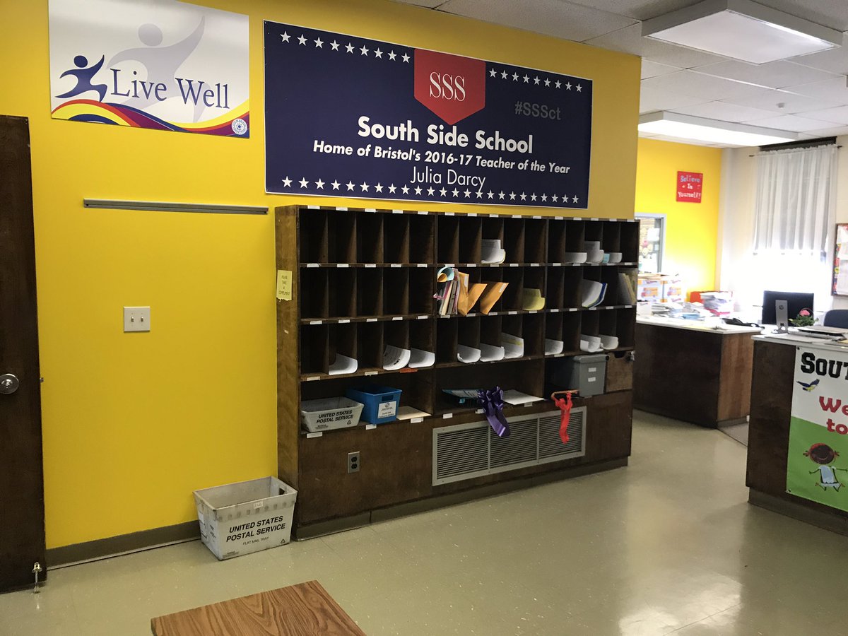 DavidJHuber's tweet photo. Loving the new look to our 40 year old main office. Welcome to #sssct, we are glad you are here. https://t.co/wlAWPUmQOG