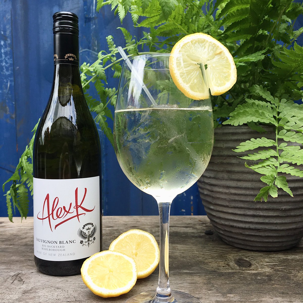 Feeling thirsty? Come try our one-night-only #Sauvignon Spritzer tonight to celebrate the beginning of <a href="/LondonFoodMonth/">London Food Month</a>! #nzcellar #nzwine