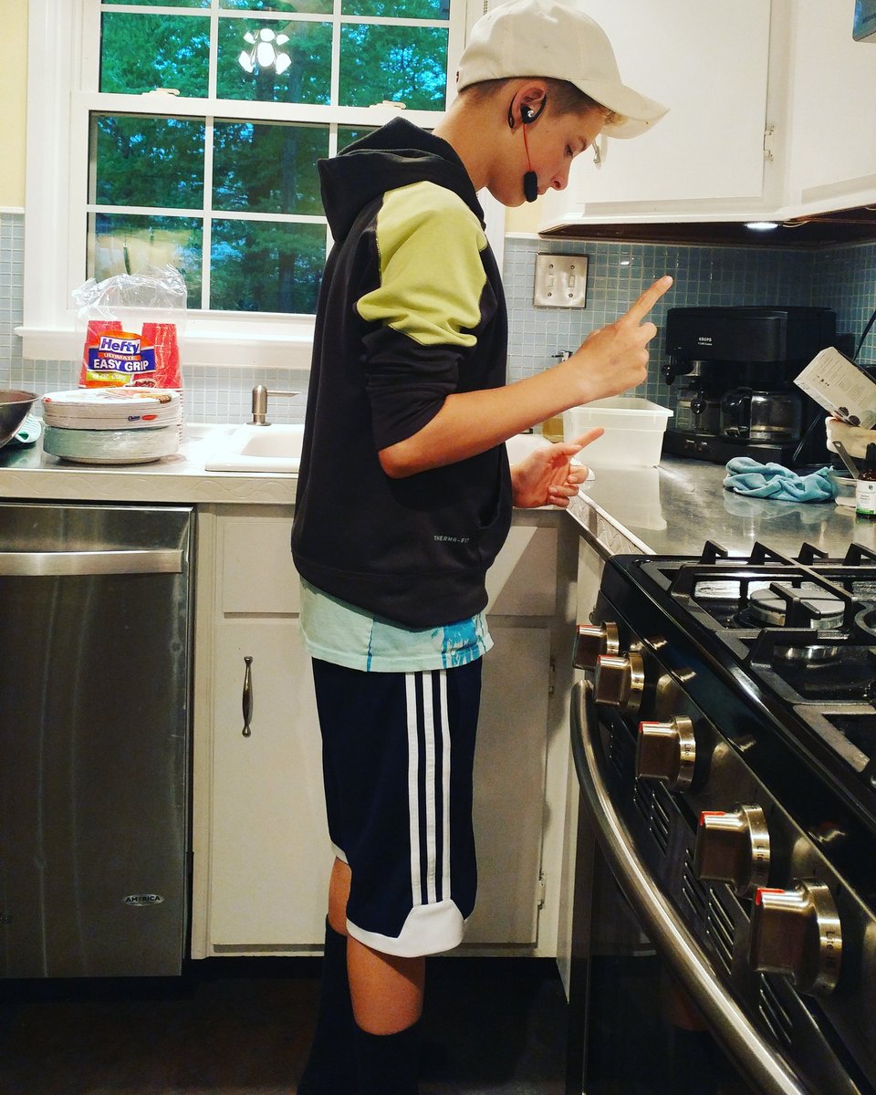 mercy_prt's tweet photo. Makeing dinner https://t.co/1ovRd4GOKk