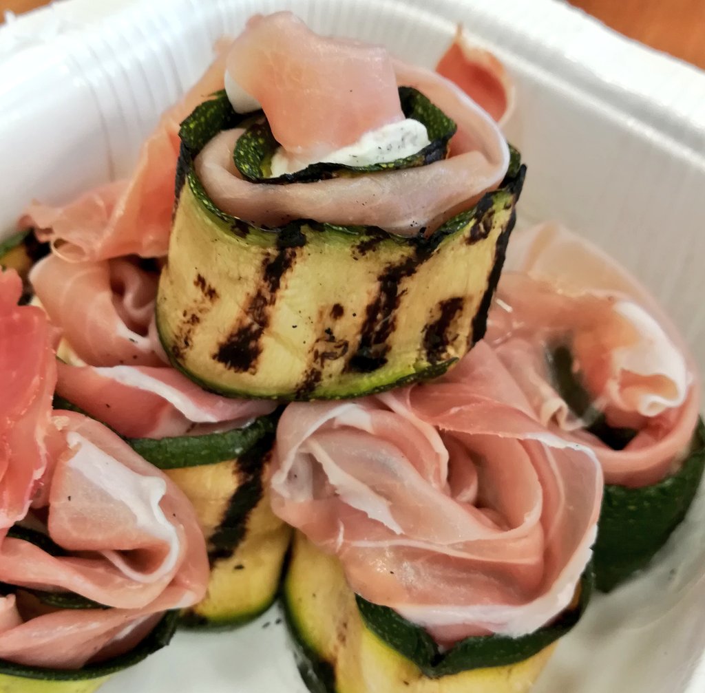 Marco_K18's tweet photo. Il mio primo #icestini
Rotolini zucchine crudo caprino, #fregola veg-meat e #quiche fiorizucca.
Complimenti ... buono e comodo !! @Panna975 https://t.co/GSWOxyHDIO