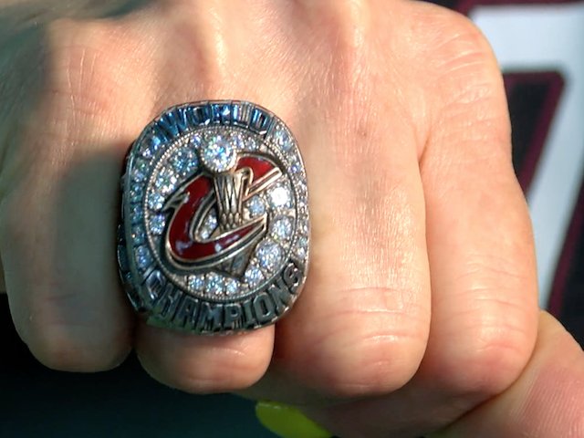 WEWS's tweet photo. Those working behind the scenes at the Q received a special, valuable gift from the @cavsdan. @Kristin_Volk
https://t.co/2Yxi6YHnr6 https://t.co/nZJyefvEFe