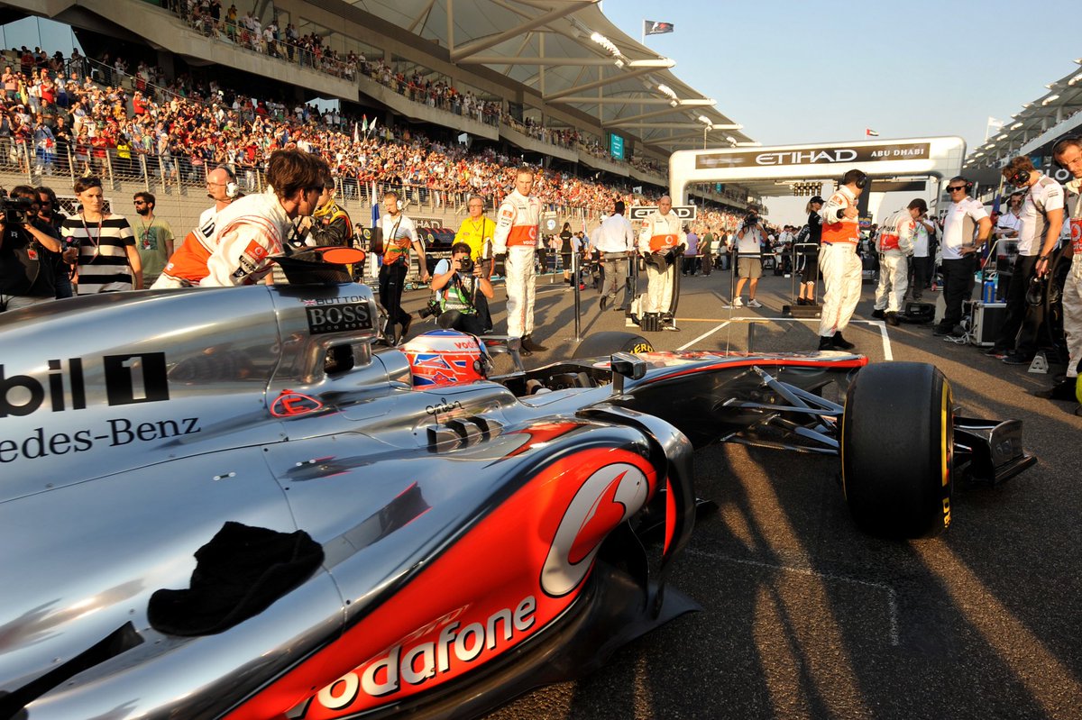 BACSport's tweet image. We love the view from the Main Grandstand at the #AbuDhabiGP. Speak to our team about a package and you could #seeitlive #startfinishline