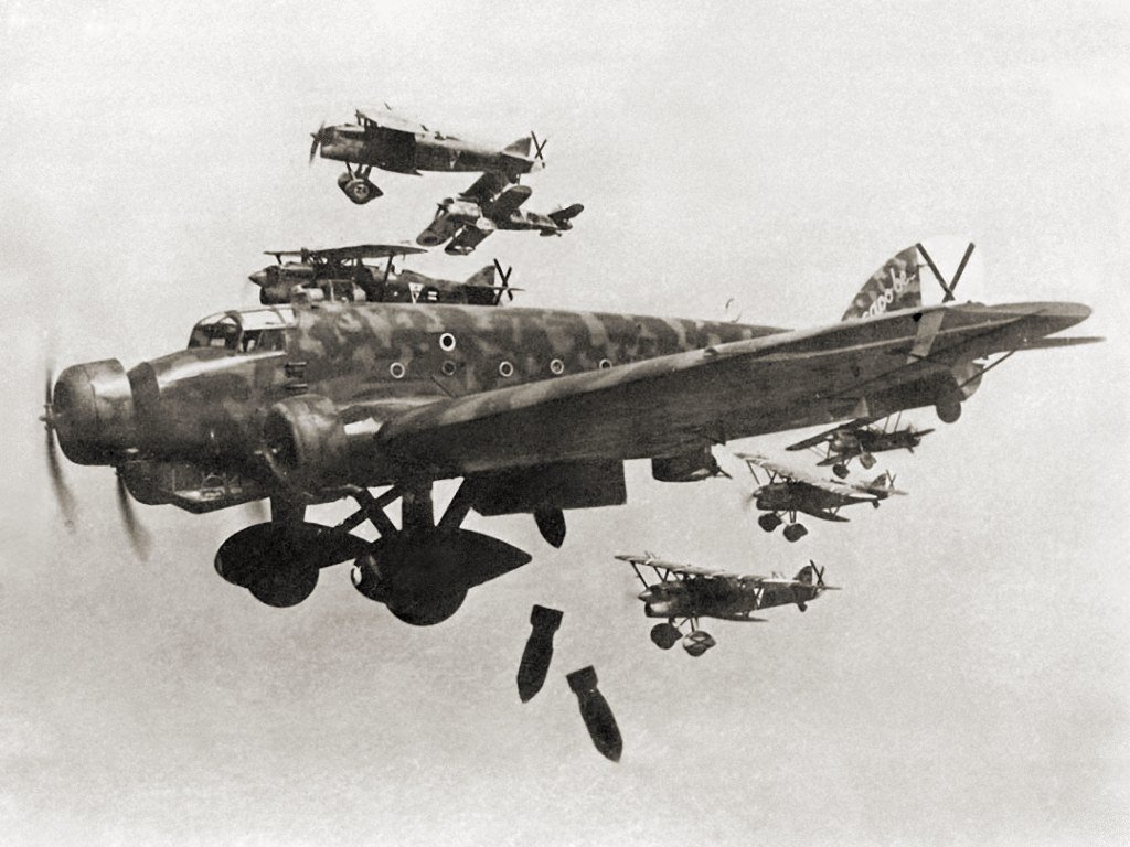 crimesofspain's tweet photo. 31 may 1938 catalan city of Granollers was bombed by Franco's allied italian fascist airforce, including city market. 224 people died https://t.co/QyKvumHwsr