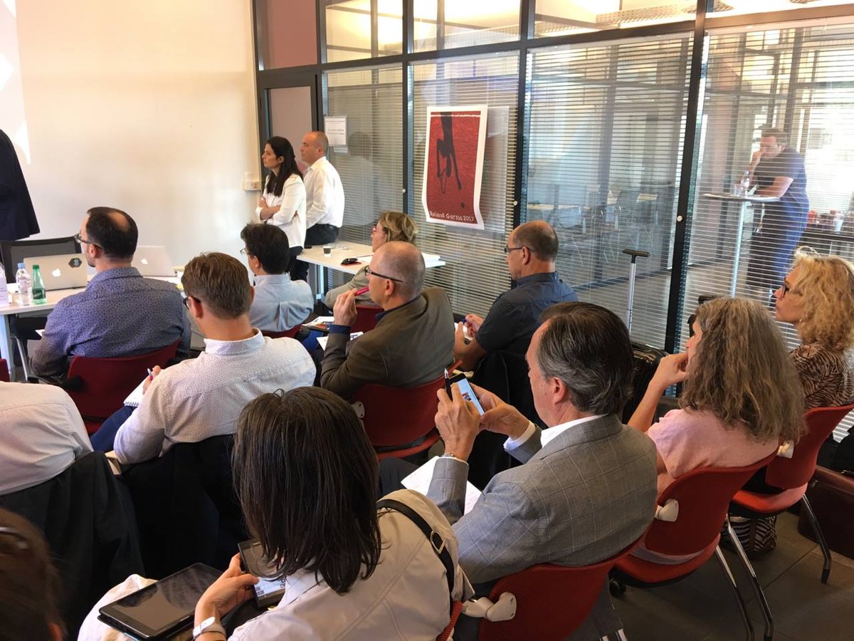 Whydee's tweet photo. IBM Cloud innovation Tour à Lyon aujourd'hui , une audience fournie et concentrée #CLOUD4AI @IBMCloudFR : API hours avec Bluemix à volonté https://t.co/6slj9ZAu5O