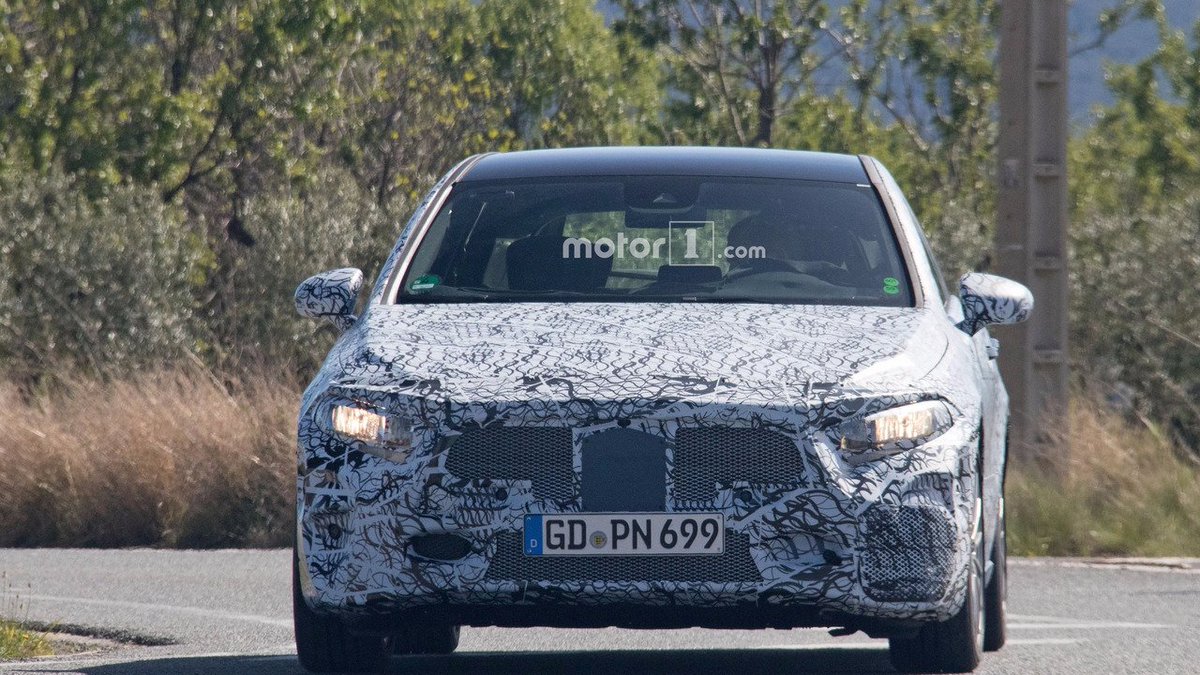 Motor1espana's tweet photo. Los compactos de #MercedesBenz tendrán dos variantes #AMG https://t.co/bvpIstxhtz
#coches #novedades @MercedesAMG https://t.co/4vpDN2s3Q3