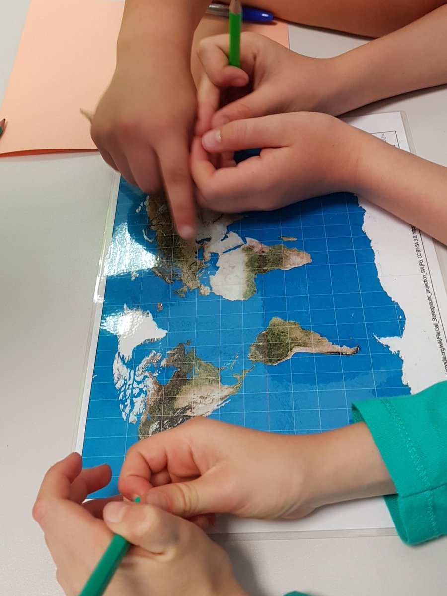tonyemery's tweet photo. #EducOSM à la recherche des pays du monde #SOTMFR https://t.co/7bZMOGiKr6