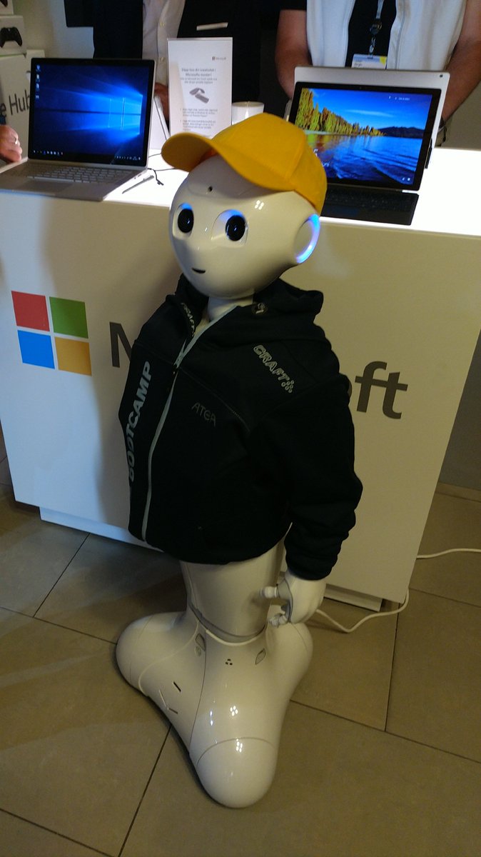 Bindertech's tweet photo. Just met #Pepper at #AteaBC - visit him and the rest of @MicrosoftSE to learn about devices, #AI, #Windows10, #Office364 and more. https://t.co/cMm3ijy6Ff