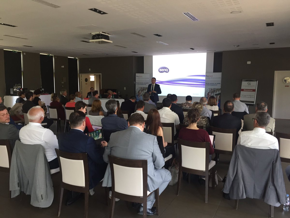 papetounkara's tweet photo. Lancement de Promium à St Galmier 42 avec le Club des Pros, inspections Chapon, Cocq Tournier et Defauchy, animé par C. Belhassen et Yvon. https://t.co/MgDWOLNxts