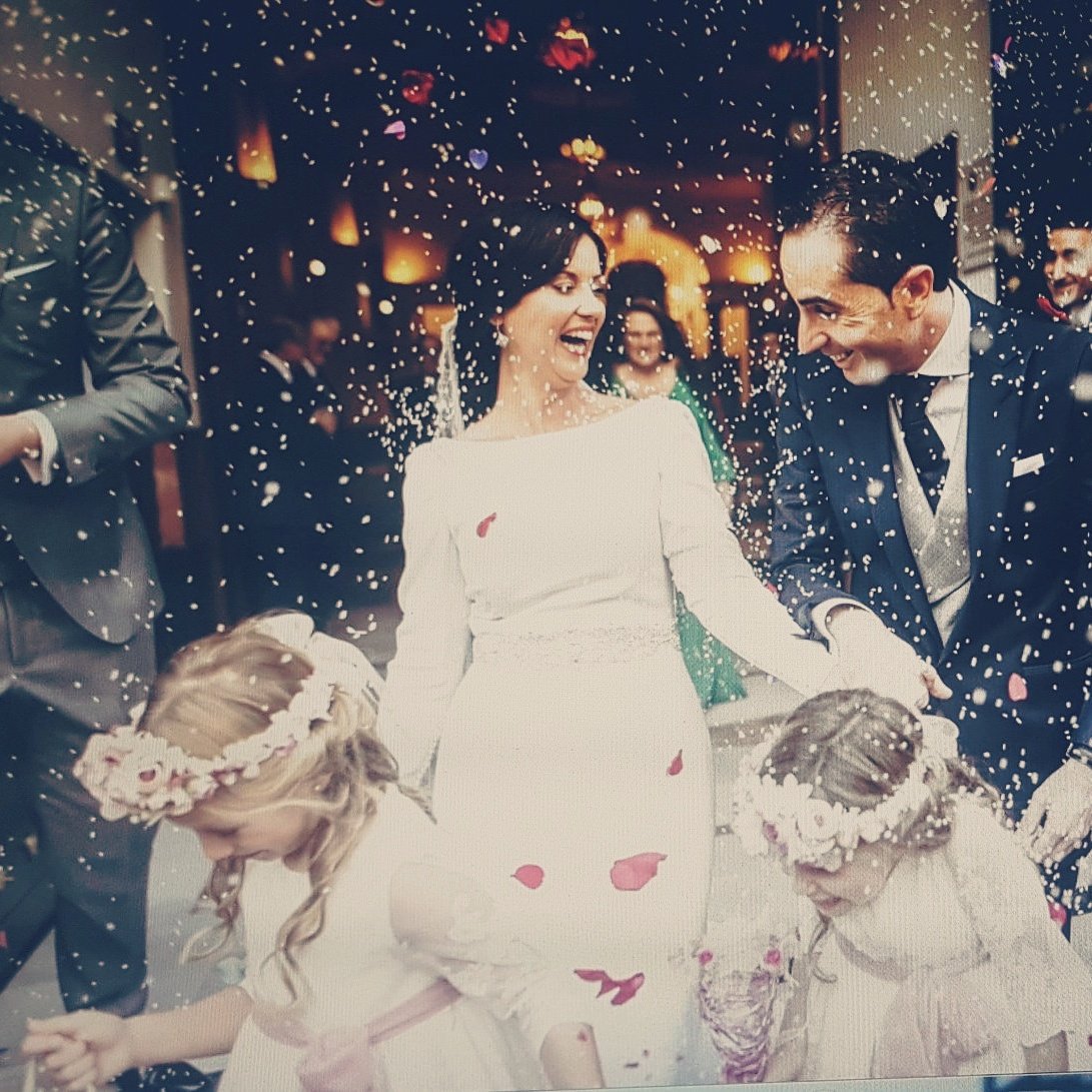 Paty_83DH's tweet photo. Y parece mentira q ya hayan pasado 8 meses dsd el día más feliz de nuestra vida juntos! 👰🎩💍#tQ💋#Forever♾ #FelicesyEntusiasmados🤗#18semanas🤰 https://t.co/GgelF3SyPb