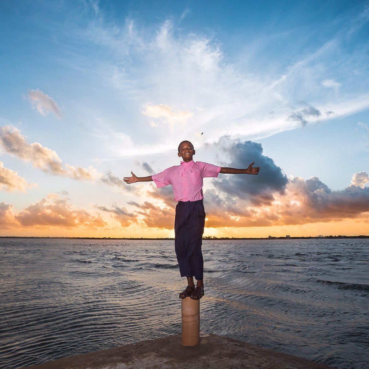 ForodhaniHouse's tweet photo. HaPpY mAdArAkA dAy KeNyA 🇰🇪🇰🇪🇰🇪Photo crédit @namuks - Love it !
#free #healthy and #happy #lamu #kenya #present and #future #hoyee https://t.co/h53kG6fJWc