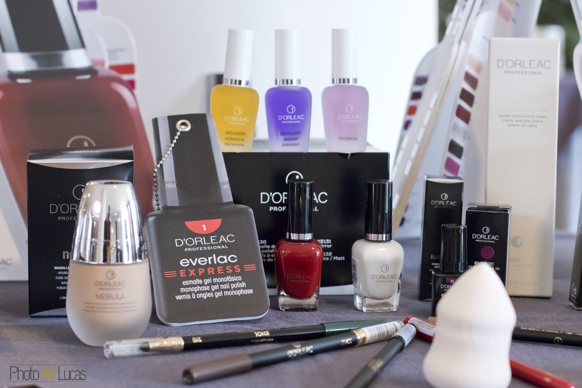 El maquillaje ideal para todo tipo de #piel #Dorleac ...tu #rostro merece lo mejor!! #makeup #maquillaje #tendencia #WapapopSevilla