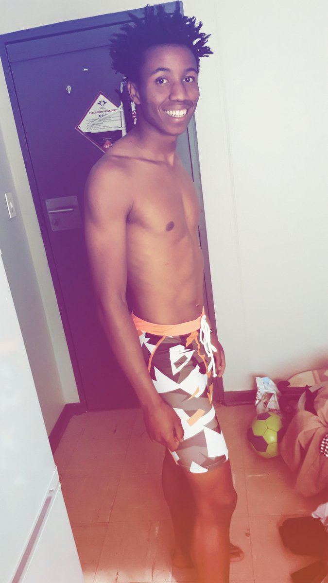 TysonDlungwana's tweet photo. New tights for the boy😋😋💪 thanks to Taryn Rault for hooking me up✌✔
#liquidSalt
#WeMoving https://t.co/IpgHWmNCRN