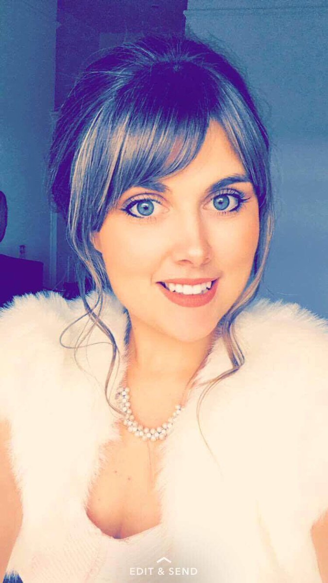lovebirdmakeup's tweet photo. Love a #bridesmaids #weddingday #selfie #softpinks #bridesmaiddresses perfectly πππ» #mua #cotswolds #stowonthewold #wedding #makeupartist https://t.co/UKzR52J2lx