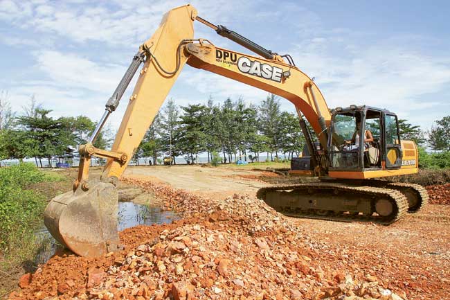 #DanditoNews > Rudi Dandito Bebaskan Lahan Jalan Masuk Pantai Manggar danditorestaurant.com/rudi-dandito-b…