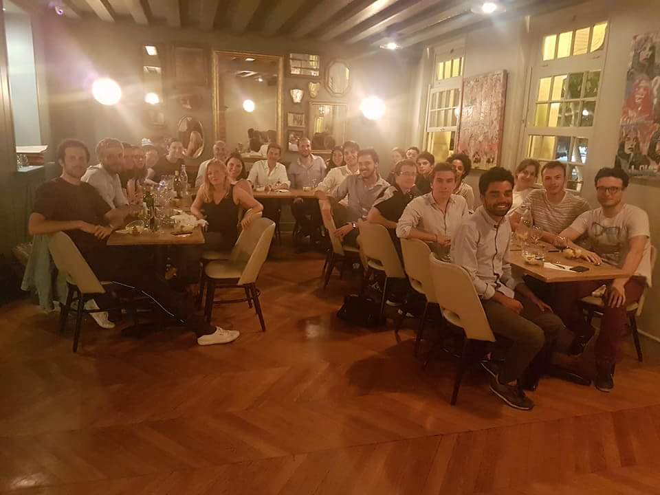 ESSEC_MEDIA's tweet photo. Hier soir, étudiants et Alumni de la Chaire se retrouvaient à Paris pour un échange privilégié avec @emmanuel_durand, DG France de #Snapchat https://t.co/u2vH0IP3OP