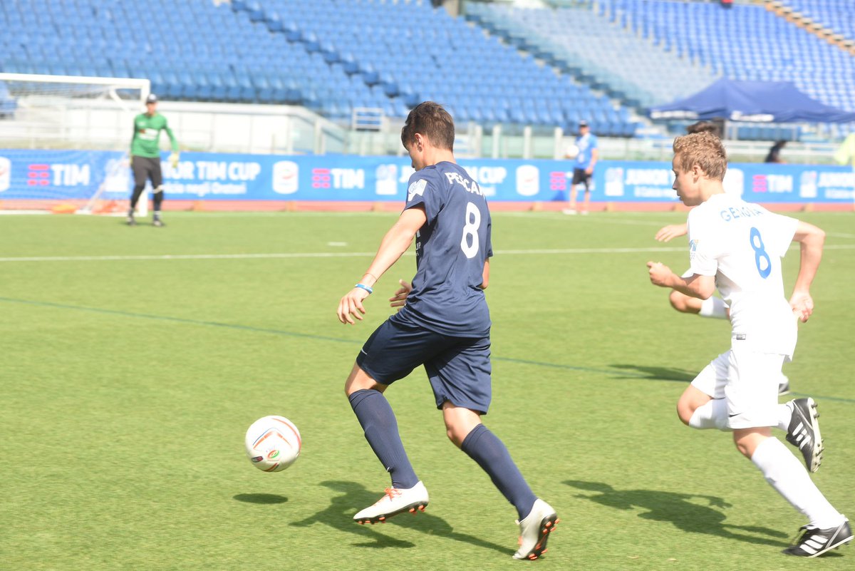 TIM_Official's tweet image. Iniziano gli ottavi di finale! In campo i ragazzi degli oratori S. Lucia (Pescara) e S. Cosimo (Genova). #JuniorTIMCup #TIMLive