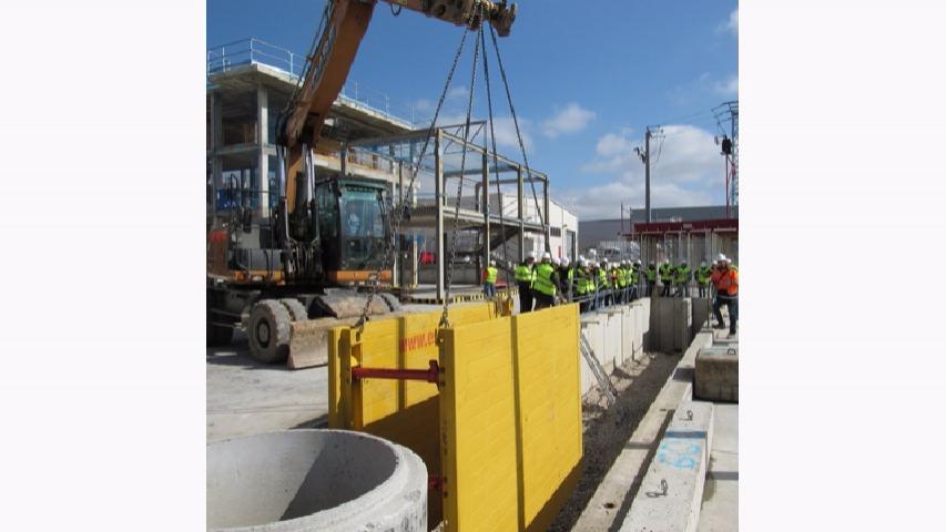 FLCconstruccion's tweet photo. Reserva tu plaza para la jornada gratuita d Montaje d sistemas d entibación modular con @thyssenkrupp @CitopicMadrid https://t.co/PygmVQlNST https://t.co/NFvC7ed1Fr