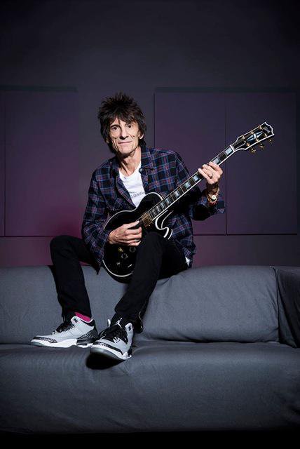 Happy 70th birthday ! Gibson Guitar Greats: Ron Wood 