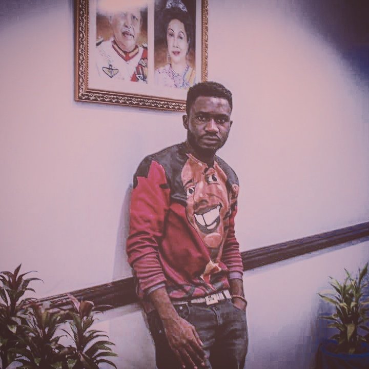 tee_kai's tweet photo. Picture me rolling...thats ryt #TeekDesign https://t.co/r1bm1d2OUR