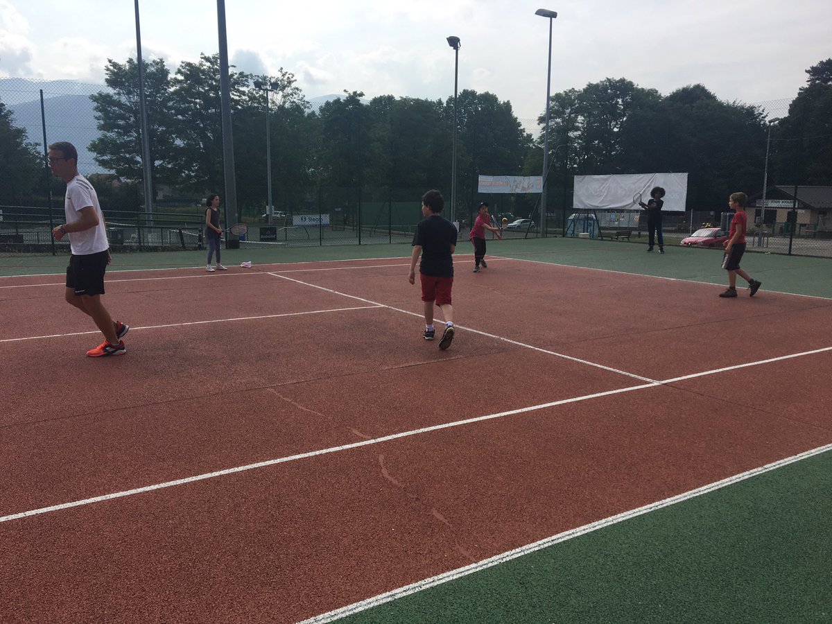 Cm2Joppet's tweet photo. Début des ateliers tennis ! https://t.co/eoy0bNLvth