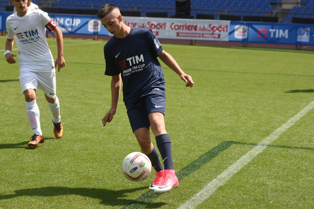 TIM_Official's tweet image. Inizia il girone B degli ottavi di finale di #JuniorTIMCup. In campo gli oratori Don Guanella (Napoli) e San Paolo (Sassuolo). #TIMLive