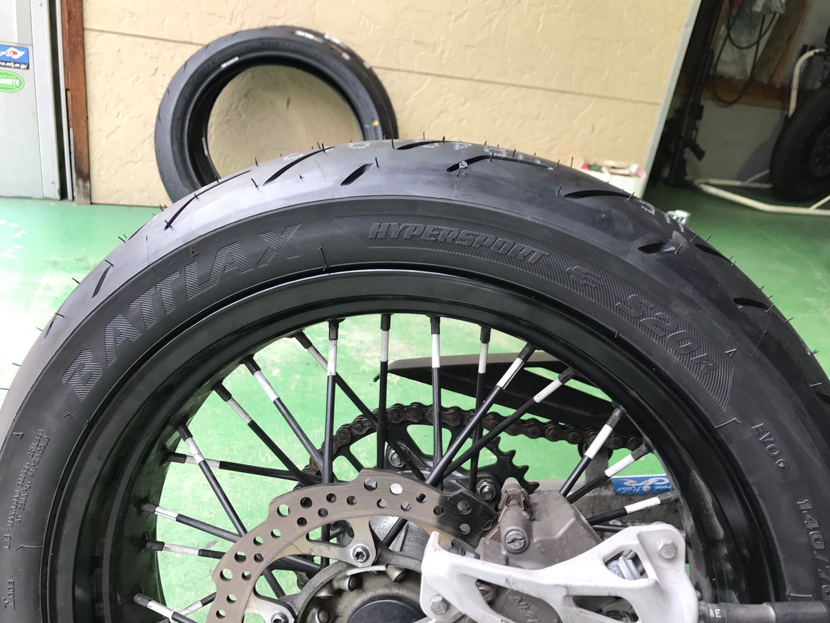 TRD_SR500's tweet photo. タイヤ交換終了

#BRIGDESTONE
#S20evo https://t.co/3rmDk74Jsd