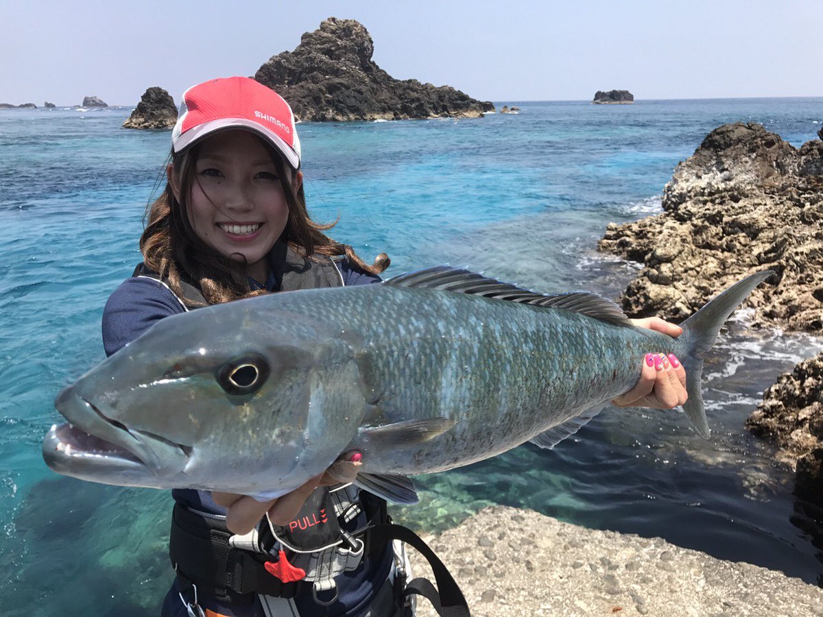 冨士木 耶奈 Kana Fujiki No Twitter 5 30 トカラ列島のニョンに上陸 アオチビキ釣りました 南国の魚は色がキレイ なかなか上陸して 釣りする人はいないらしい笑 釣りバカ丸出しや トカラ ビッグディッパー ニョン 上陸 耶奈 釣女 釣り師